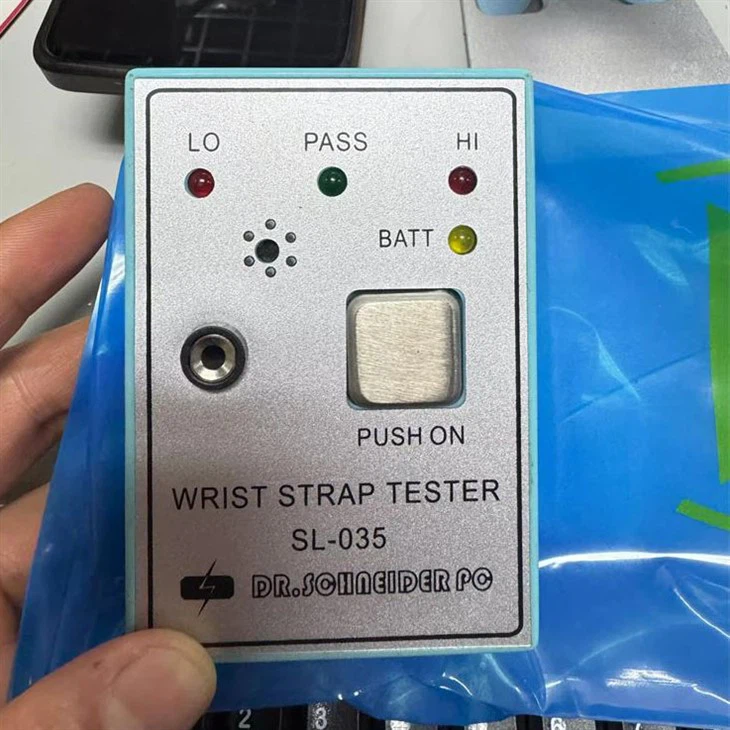 Antistaattinen rannehihnatesteri